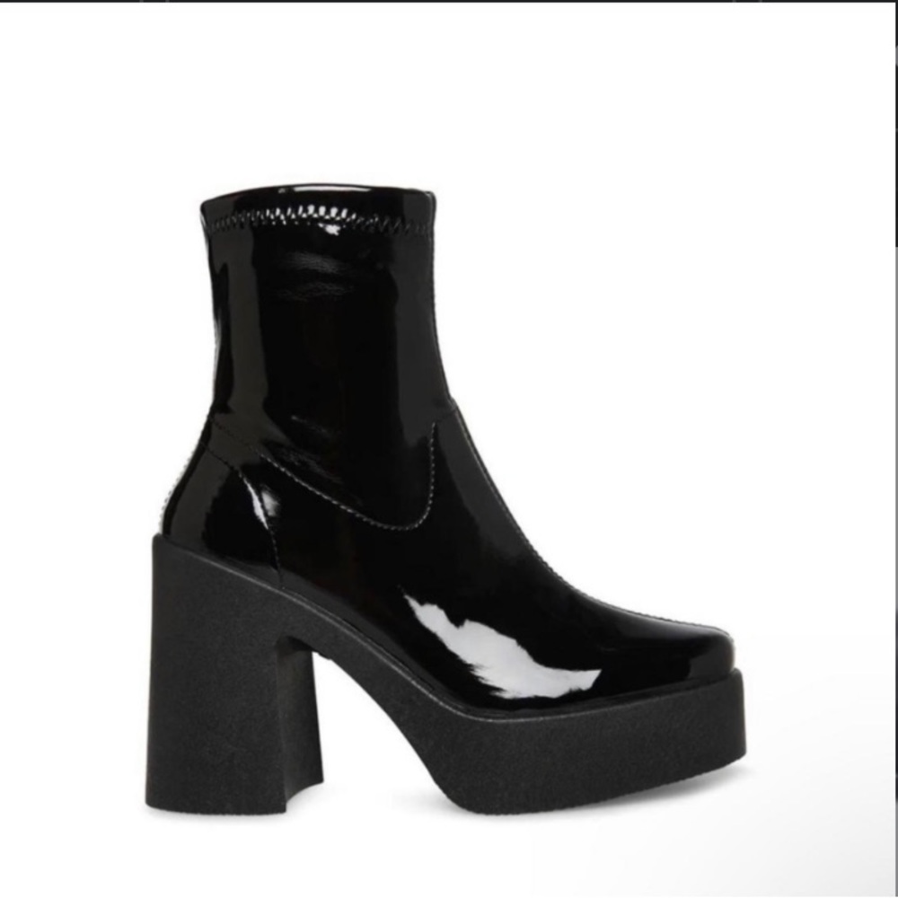 NEW Steve Madden boots